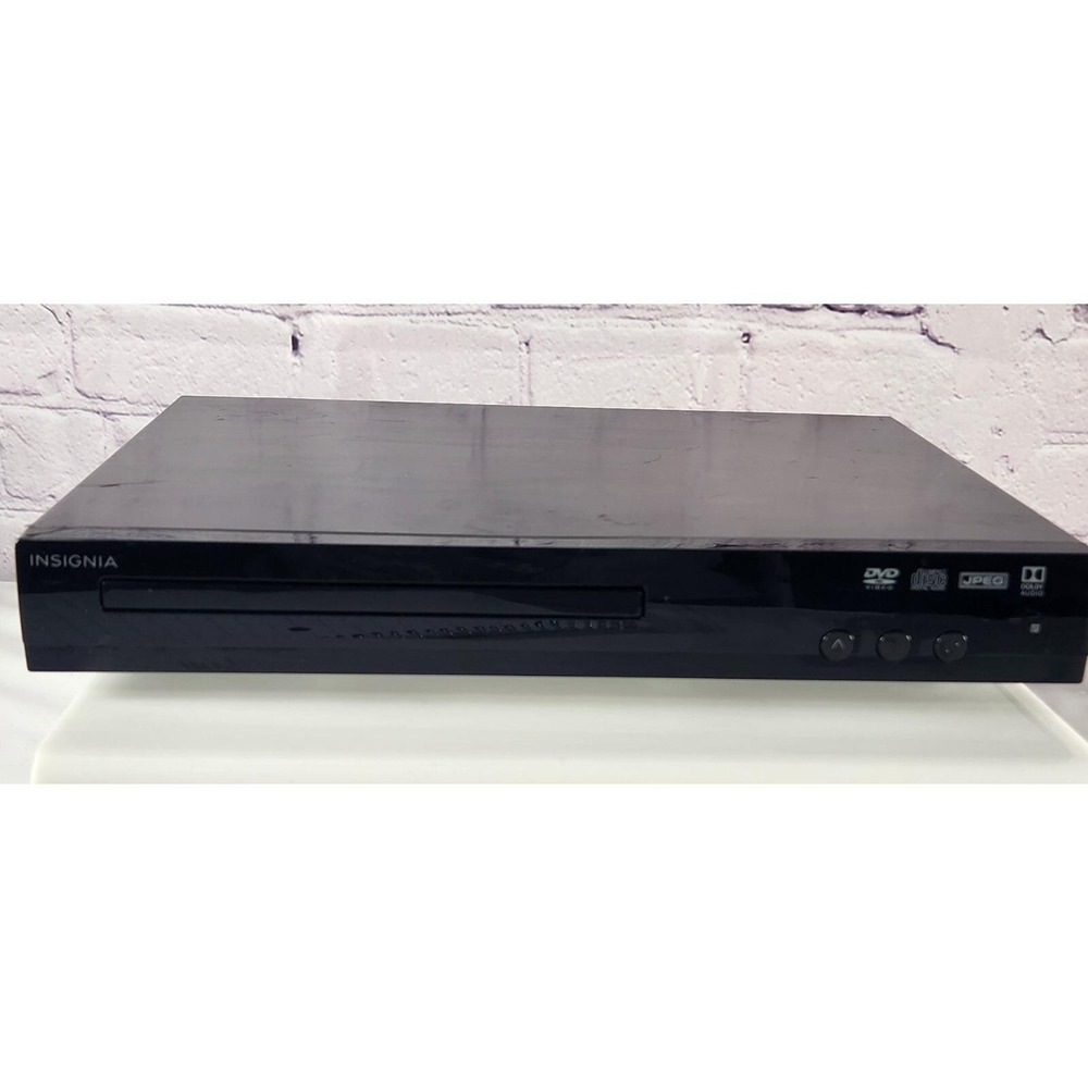 Insignia DVD Player NS-HDVD18 AV Cables No Remote  Get this while you can!